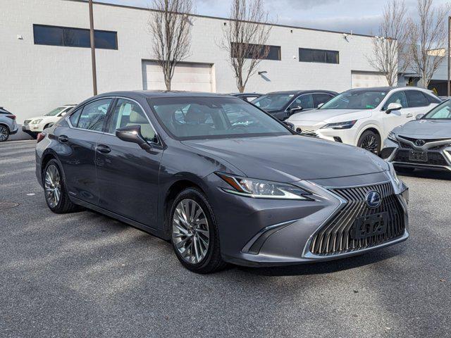 used 2020 Lexus ES 300h car, priced at $26,148