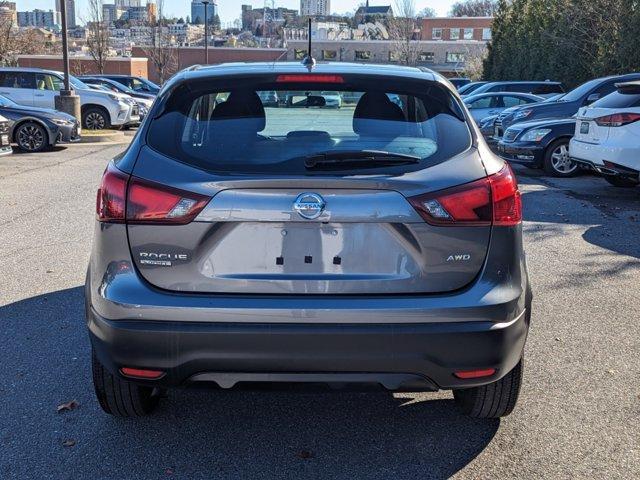 used 2018 Nissan Rogue Sport car