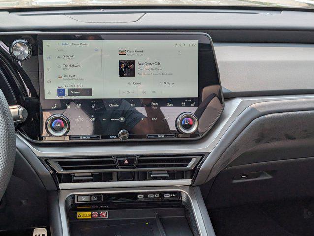 new 2025 Lexus TX 500h car