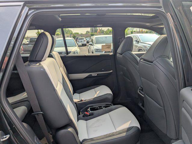 new 2025 Lexus TX 500h car