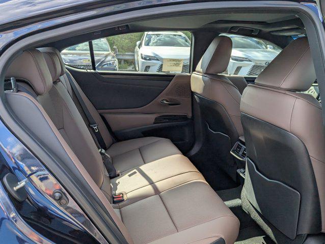 new 2025 Lexus ES 300h car, priced at $47,979