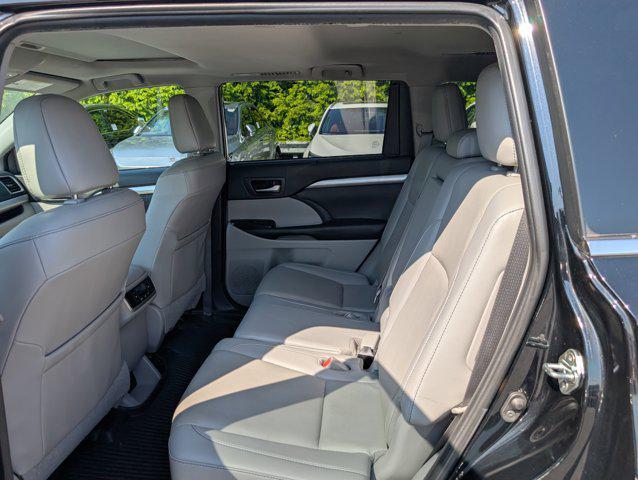 used 2019 Toyota Highlander car, priced at $26,794