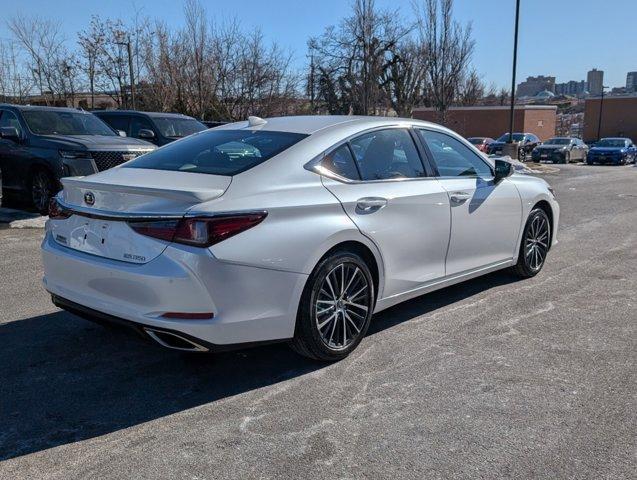 used 2024 Lexus ES 350 car, priced at $41,873