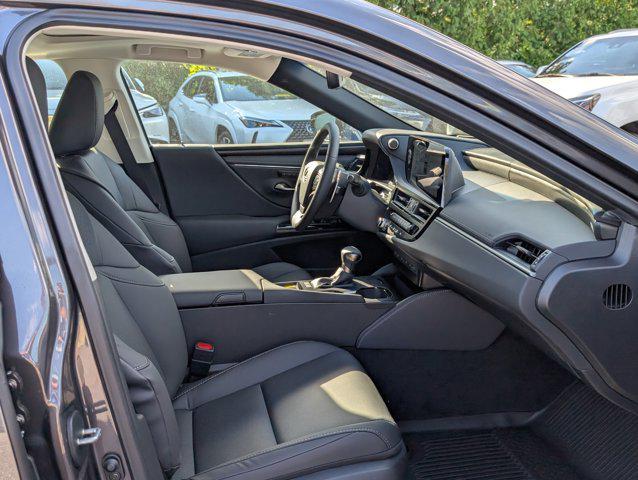 new 2025 Lexus ES 300h car, priced at $50,734