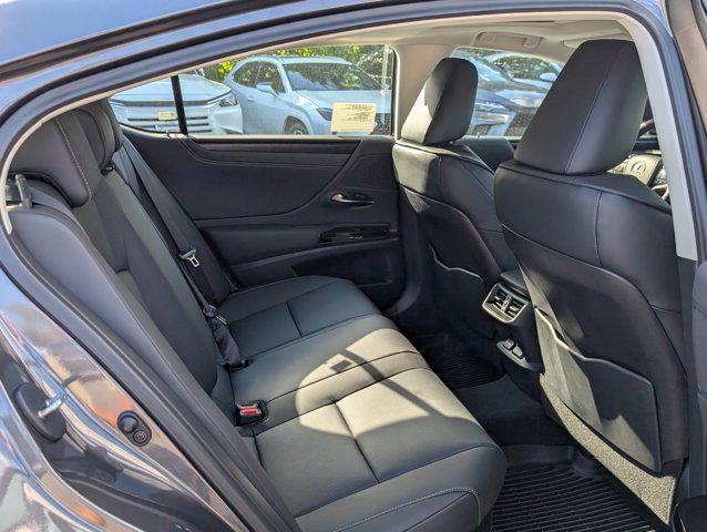 new 2025 Lexus ES 300h car, priced at $50,734