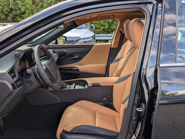 new 2025 Lexus ES 350 car, priced at $54,365