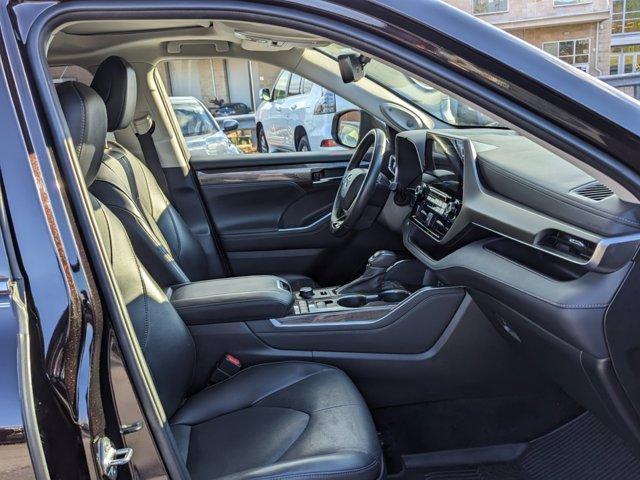 used 2022 Toyota Highlander car, priced at $40,800