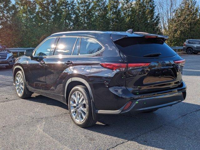 used 2022 Toyota Highlander car