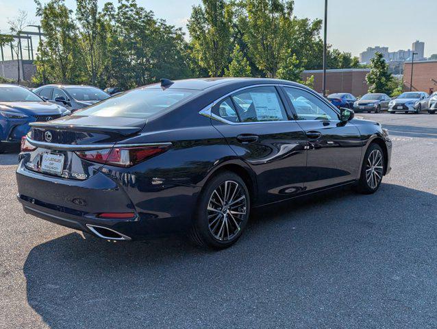 new 2025 Lexus ES 350 car, priced at $48,714