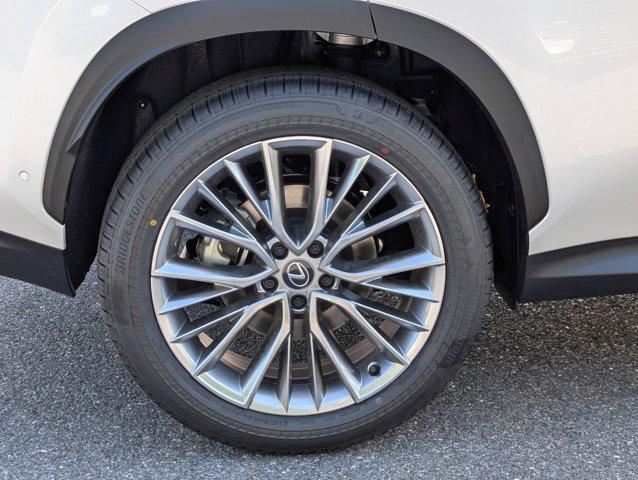 new 2025 Lexus NX 350 car