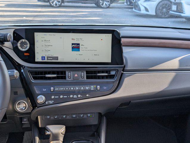 new 2025 Lexus ES 350 car, priced at $55,200