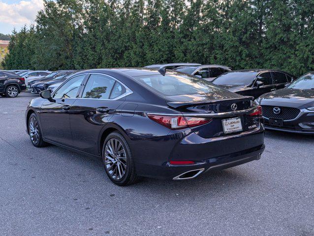 new 2025 Lexus ES 350 car, priced at $55,200