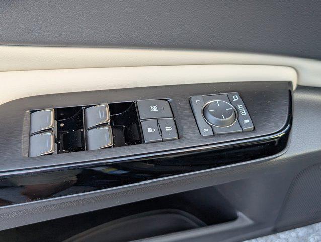 new 2025 Lexus ES 350 car, priced at $55,200