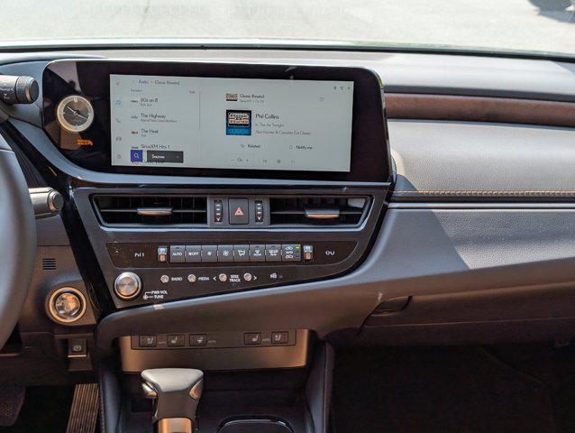 new 2025 Lexus ES 300h car, priced at $48,795