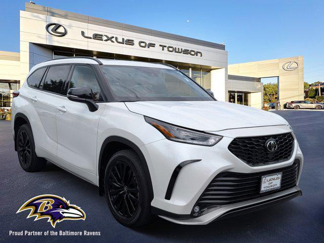 used 2023 Toyota Highlander car, priced at $39,929