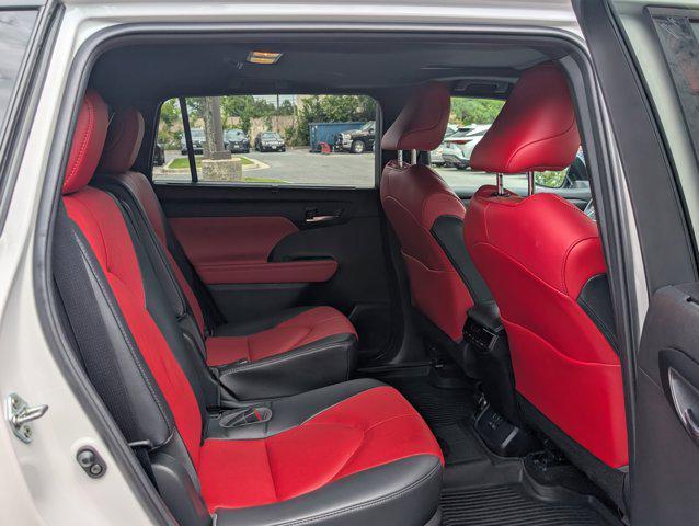 used 2023 Toyota Highlander car, priced at $39,929