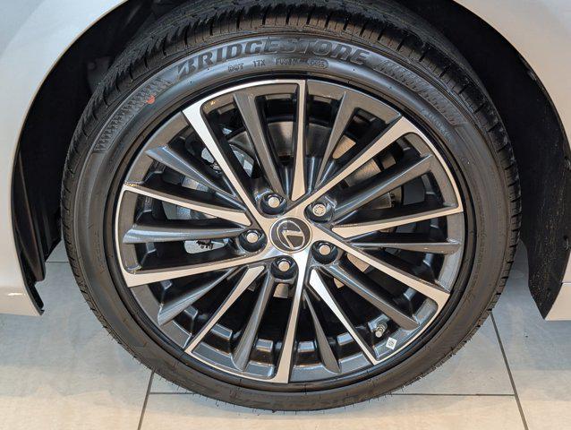 new 2025 Lexus ES 300h car, priced at $49,624