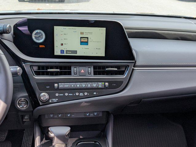 new 2025 Lexus ES 300h car, priced at $47,979