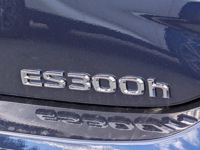 new 2025 Lexus ES 300h car, priced at $47,979