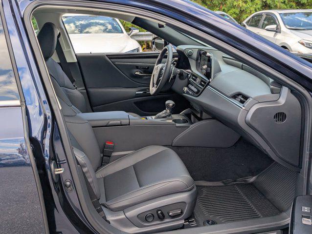 new 2025 Lexus ES 300h car, priced at $47,979