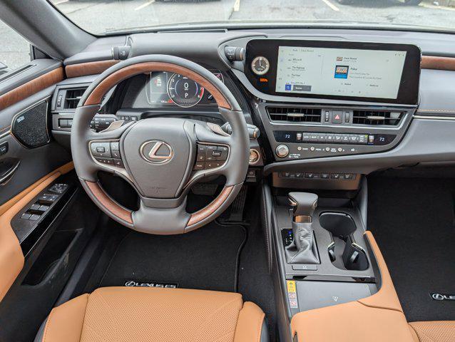 new 2025 Lexus ES 350 car, priced at $55,394