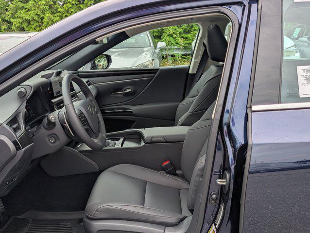 new 2025 Lexus ES 350 car, priced at $46,040