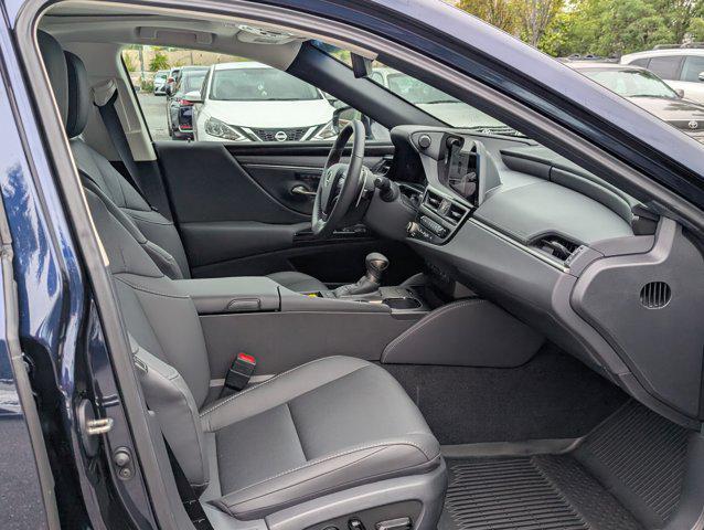 new 2025 Lexus ES 350 car, priced at $46,040