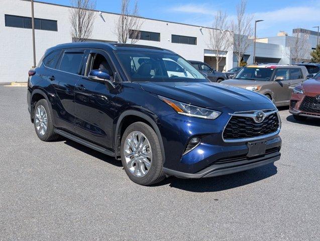 used 2022 Toyota Highlander car, priced at $40,984