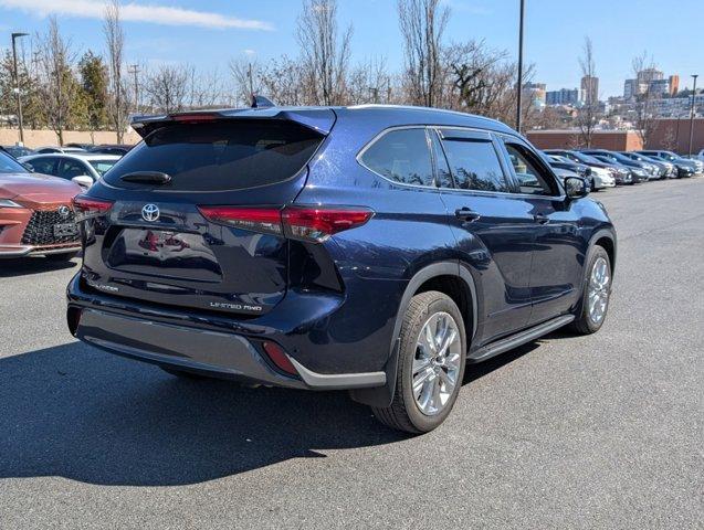 used 2022 Toyota Highlander car, priced at $40,984