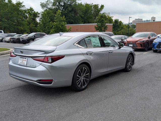 new 2025 Lexus ES 300h car, priced at $48,774