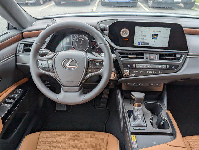 new 2025 Lexus ES 300h car, priced at $48,774