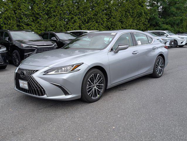 new 2025 Lexus ES 300h car, priced at $48,774