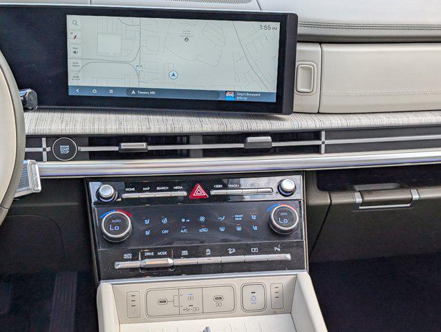 used 2024 Hyundai Santa Fe car, priced at $37,000