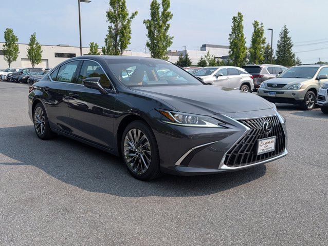 new 2025 Lexus ES 300h car, priced at $53,359