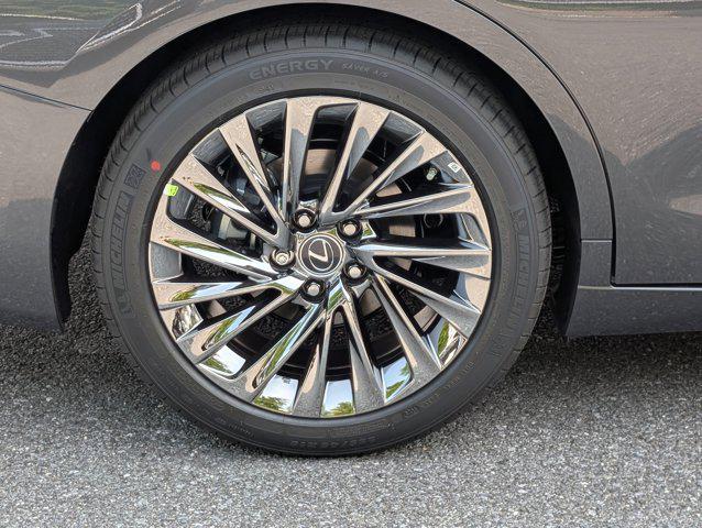 new 2025 Lexus ES 300h car, priced at $53,359