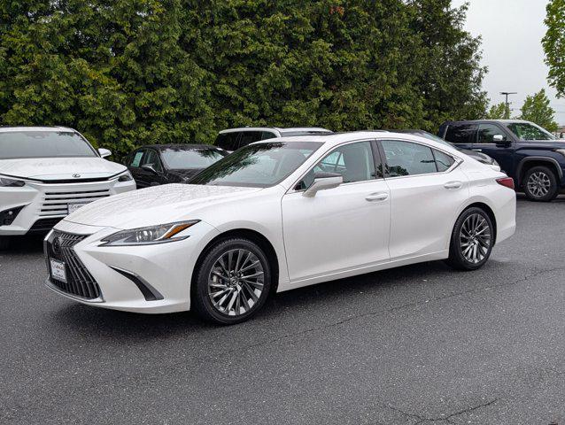 used 2024 Lexus ES 300h car, priced at $45,590