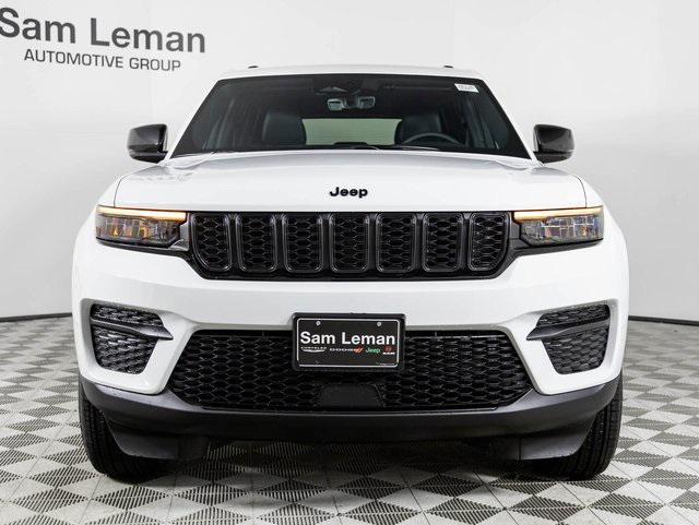 new 2025 Jeep Grand Cherokee car, priced at $38,435