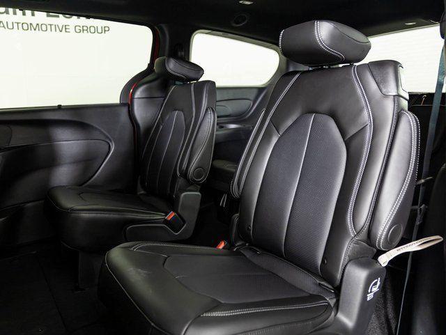 new 2025 Chrysler Pacifica car, priced at $41,915