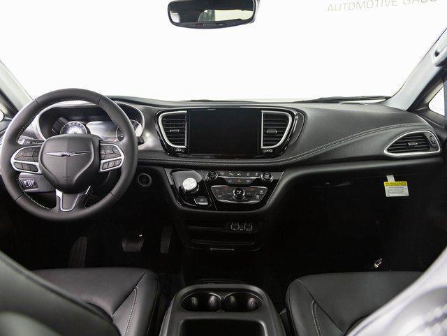 new 2025 Chrysler Pacifica car, priced at $41,915