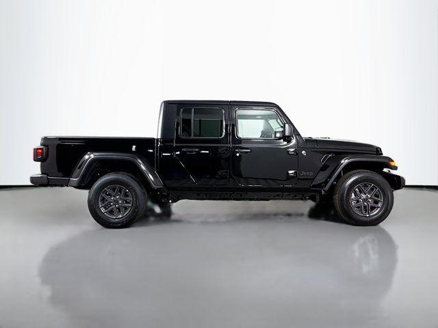 new 2025 Jeep Gladiator car, priced at $41,850