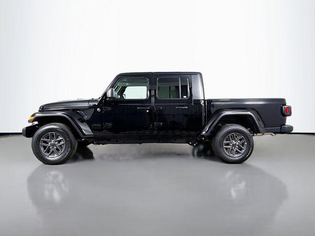 new 2025 Jeep Gladiator car, priced at $41,850