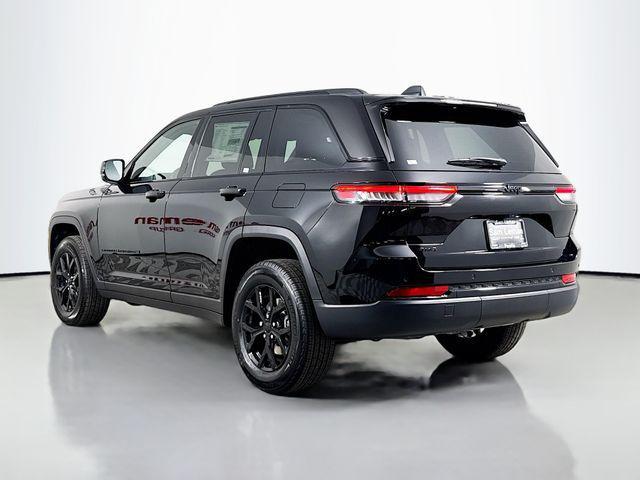 new 2025 Jeep Grand Cherokee car, priced at $39,230