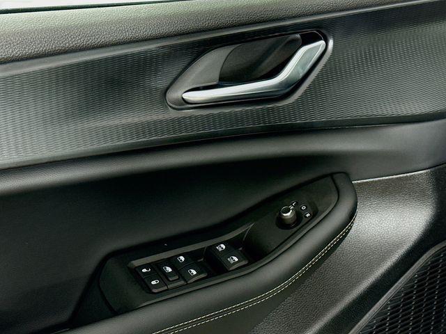 new 2025 Jeep Grand Cherokee L car, priced at $36,995
