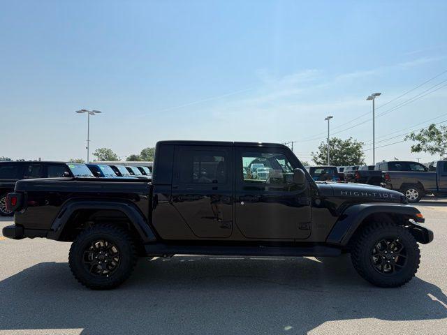 new 2025 Jeep Gladiator car, priced at $41,355