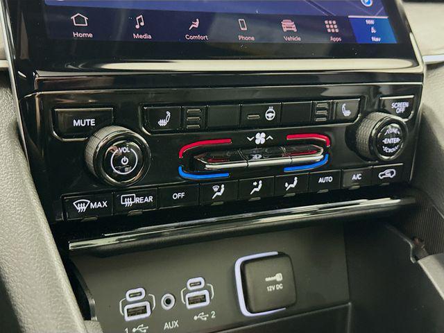 new 2025 Jeep Grand Cherokee L car, priced at $43,610