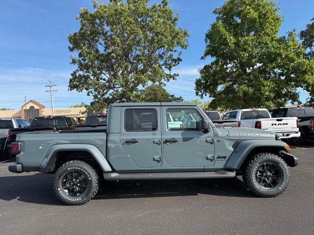 new 2025 Jeep Gladiator car, priced at $40,355