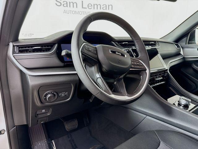 new 2025 Jeep Grand Cherokee car, priced at $36,575
