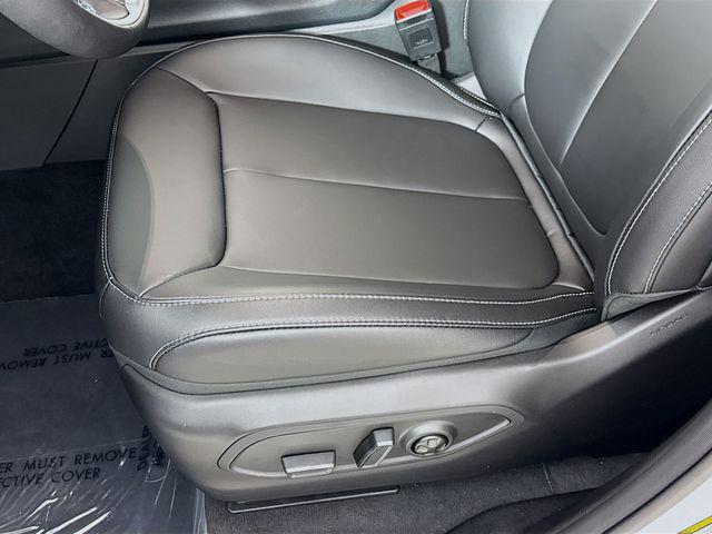 new 2025 Jeep Grand Cherokee car, priced at $40,915