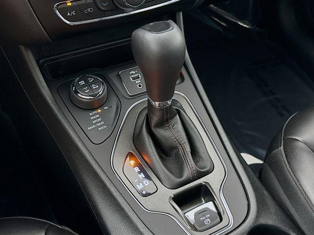 used 2021 Jeep Cherokee car, priced at $19,995
