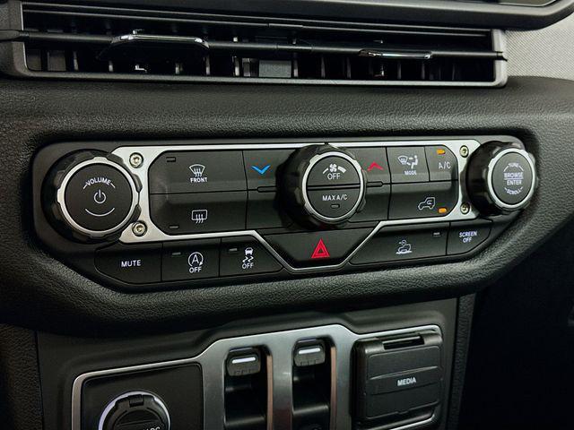new 2025 Jeep Wrangler car, priced at $32,555
